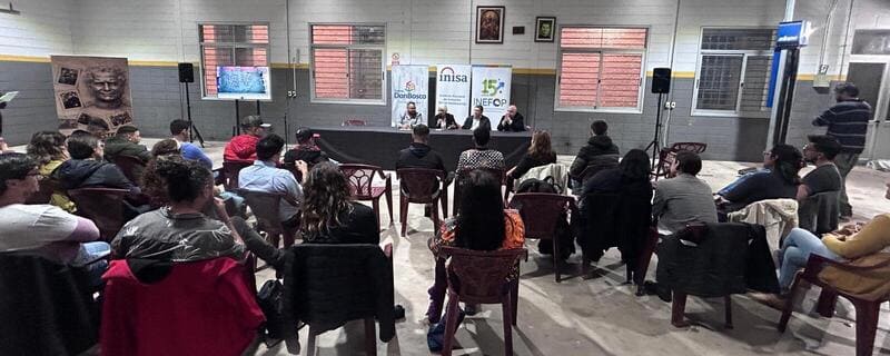 Participantes y autoridades