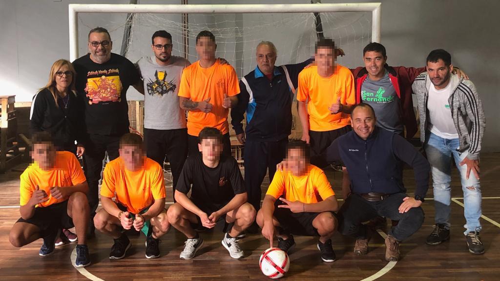 Equipo de fútbol y representantes