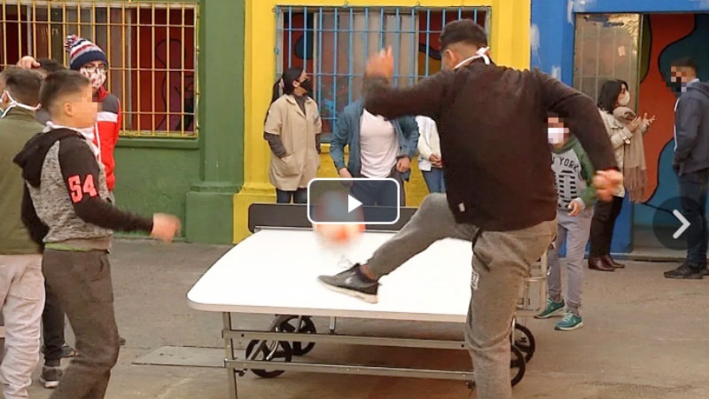 Jóvenes jugando